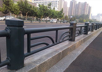 江苏连云港BRT道路防撞护栏